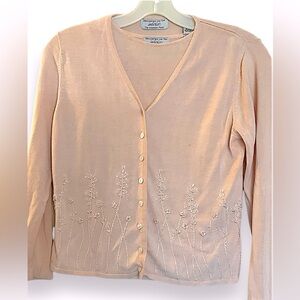 Sweater cardigan 2 pi  set in pre owned condition.